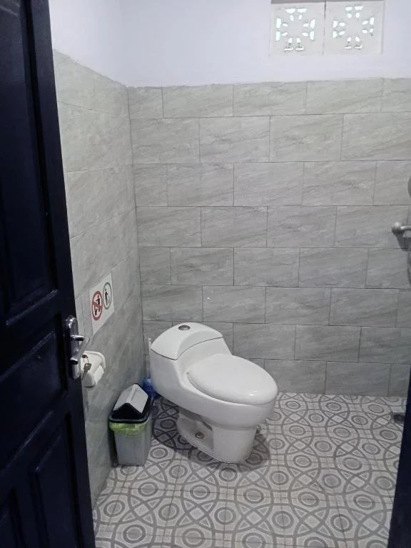 Private bathroom of the Standard Room